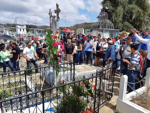 homenaje a blanca arauz
